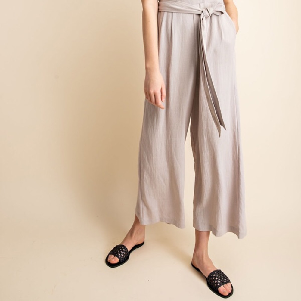 NWT 💕 Effortlessly Chic Wide-leg Jumpsuit - Picture 4 of 6